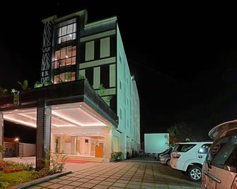 Poppys Anukula Residency - Vellore - Building