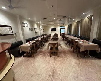 Hotel Ashish - Baddi - Restaurante