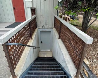 Mountain View Retreat - Ennis - Stairs