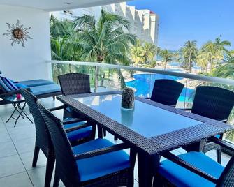 Stunning Oceanview Condo In Villamagna - Bahia de Banderas - Balcony