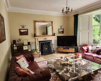 Mulgrave Country Cottage - Whitby - Living room