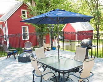 Total Privacy in the Heart of Historic Hermann - Hermann - Patio