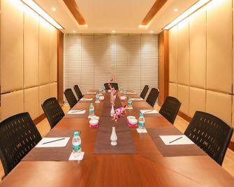Regenta Place Jhansi - Jhānsi - Meeting room