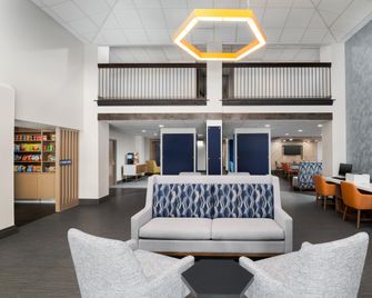 Holiday Inn Express & Suites Bentonville By IHG - בנטונוויל - טרקלין