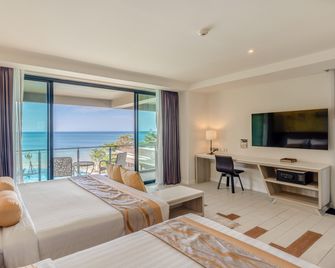 Sand Dunes Chaolao Beach Resort - Chanthaburi