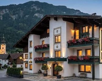 Pyhrn Alps Inn 'Self-Check-in-Hotel' - Spital am Pyhrn - Building
