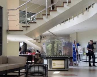 2 Bedroom Condo Available At Tivoli Garden Residences Luxury Resort Makati - Mandaluyong - Ingresso