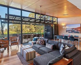 Rivendell Heights @ Rivendell Winery Estate - Yallingup - Living room
