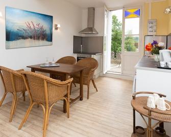 Auberge du Manoir d'Archelles - Arques-la-Bataille - Eetruimte