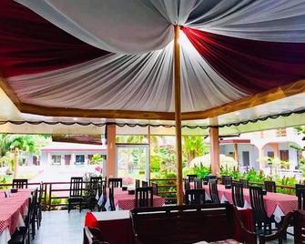 Dreamland Beach Resort - Mambajao - Restaurante