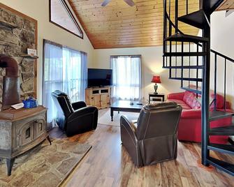 Fawn View Cabin - McHenry - Sala de estar