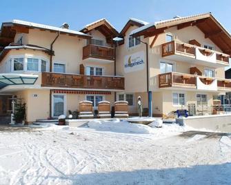 Hotel Himmelreich - Wals-Siezenheim - Edificio