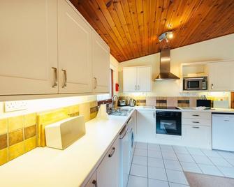 The Fisher - Crianlarich - Kitchen