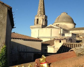 Perfect location for a fabulous week in sunny Provence. - Saint-Rémy-de-Provence - Bâtiment