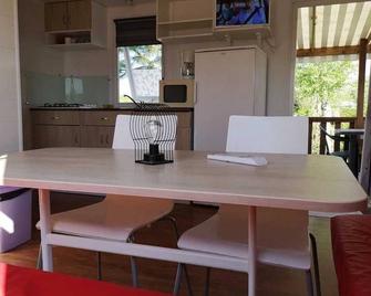 Camping 4 étoiles - Piscine - efci0g - Soullans - Comedor
