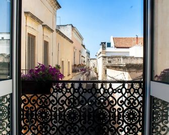 Residenza Santa Lucia B&B - Galatone - Balcón