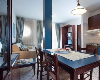 Aparthotel Holiday - Bibione
