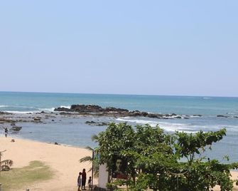 Tangalle Rest House - Tangalla - Pláž