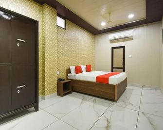 Hotel O New Delhi - Patiāla - Bedroom