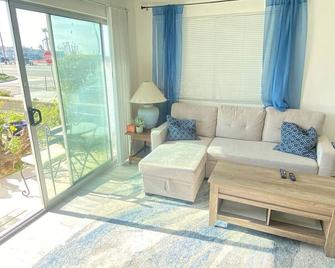 Sea View, Boards, Bikes, W/d - Oxnard - Living room