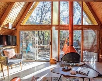 30% off Dec Sequoia A-Frame - Giant Sequoia Monument, River, Trail 100 Giants - Camp Nelson - Pokój dzienny