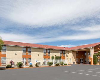 Quality Inn Zion Park Area - Hurricane - Gebouw