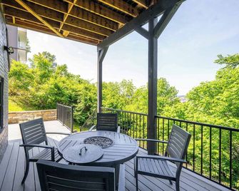 Luxury Mt. Adams Retreat Apt 1 - Cincinnati - Balkon