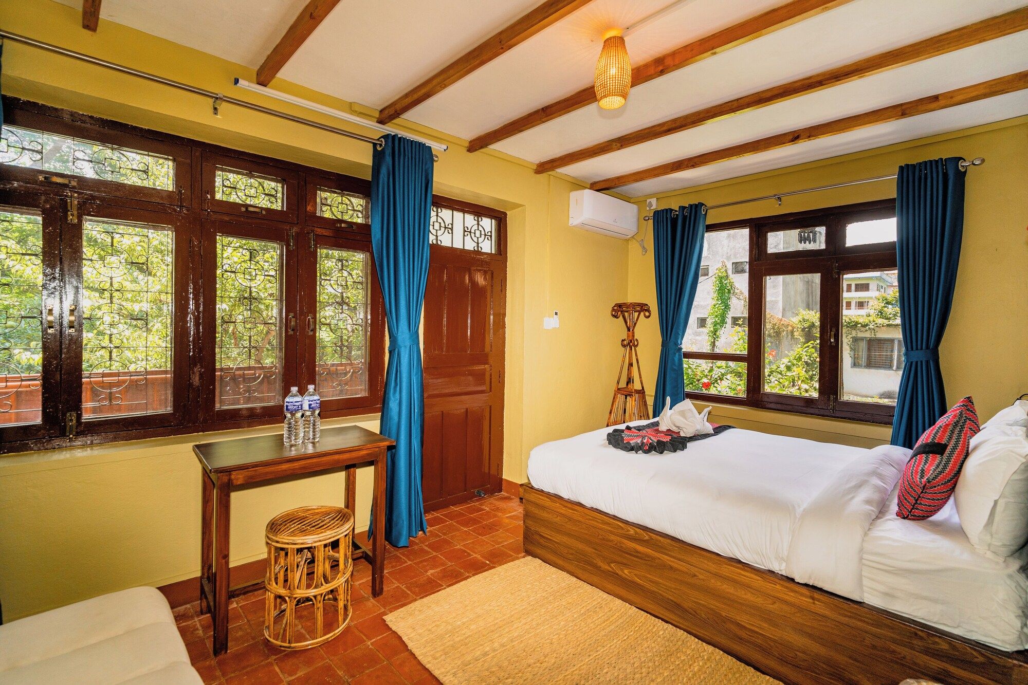 Nepali Heritage Hotel - קטמאנדו - חדר שינה
