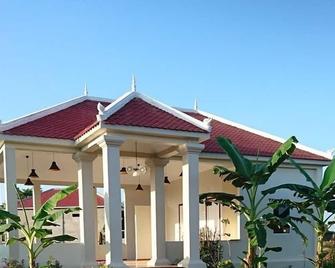 Koh Ker Hotel & Restaurant - Tbêng Méanchey - Edificio
