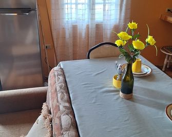 Comfortable and Safe - Cunupia - Dining room