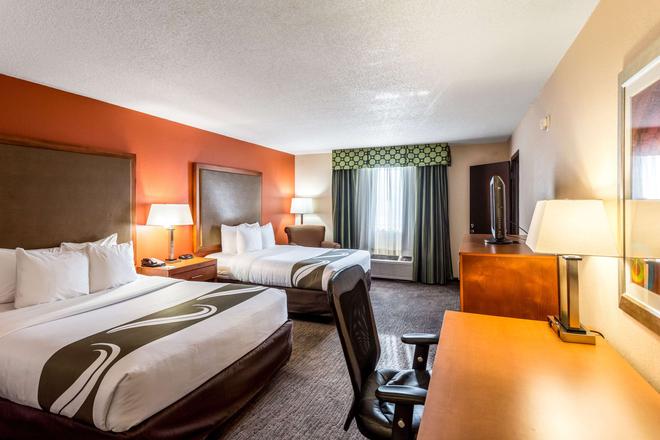 Quality Inn Nashville Downtown Stadium 110 2 8 9