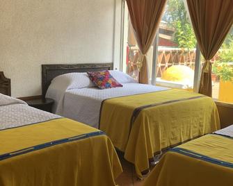 Hotel Posada Don Valentino - Antigua - Bedroom