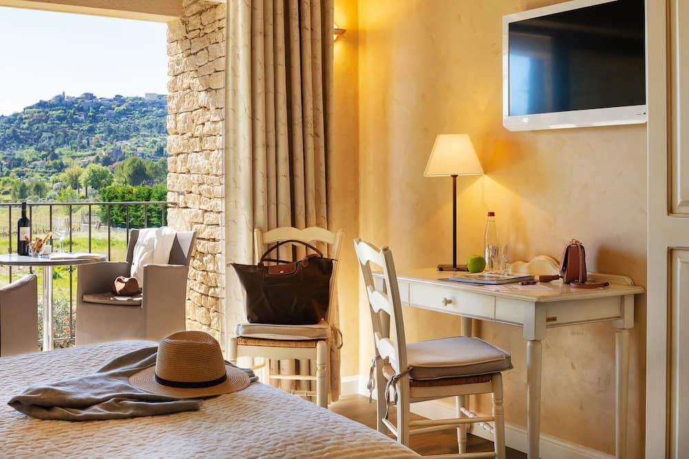 Hôtel Carcarille Restaurant Le C - Gordes