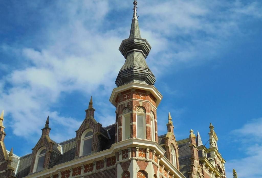 Little Duke Hotel thumbnail 3