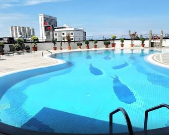 Imperial Hotel Miri - Miri - Pool
