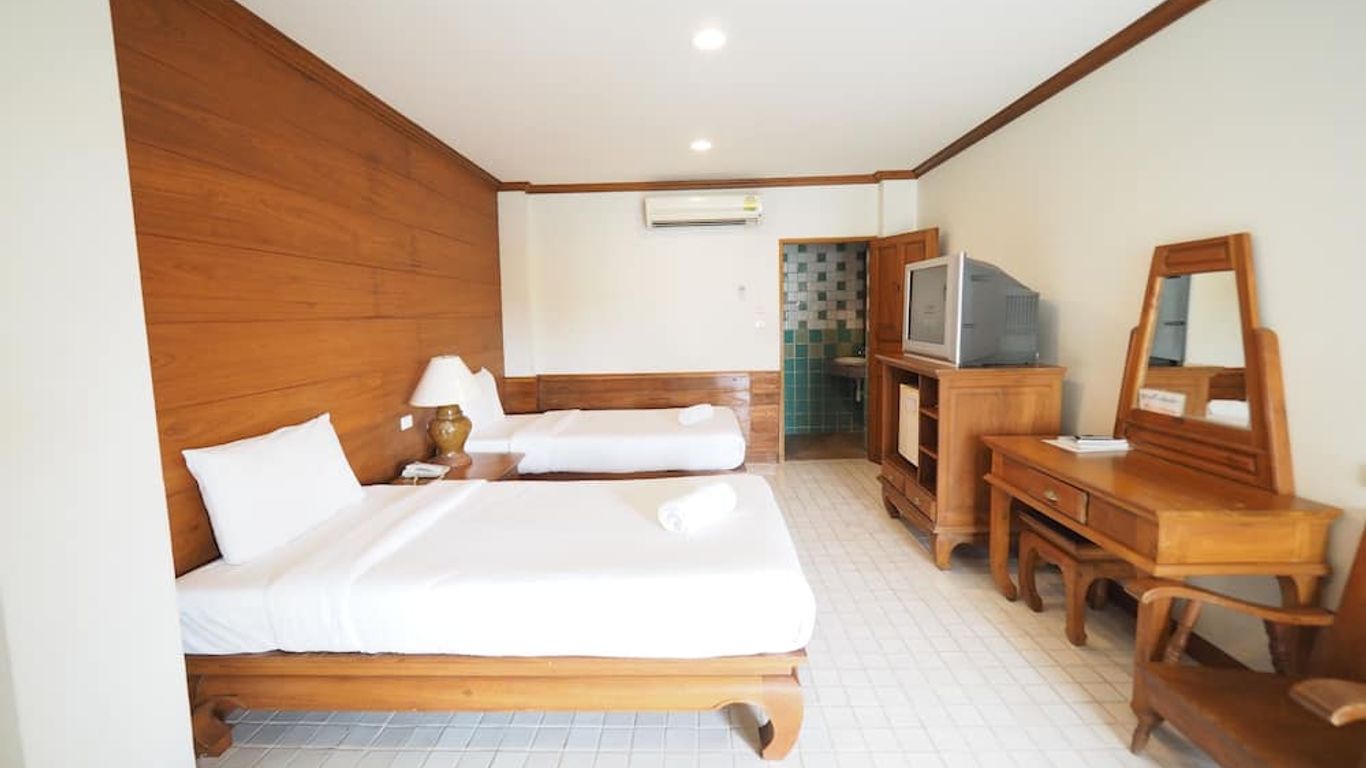 فاه بلايس هوتل