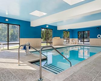 Hampton Inn Stroudsburg/Poconos - Stroudsburg - Pool