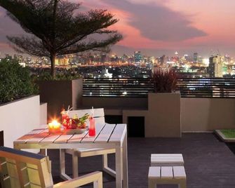 Bangkok Inter Place Hotel - Bangkok - Balcón