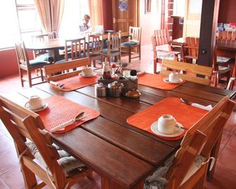 دونيدن ستار جيست هاوس - سواكوبموند - مطعم