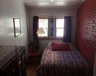 Historic Capitol Hotel Vacation Suites - Buffalo - Makuuhuone