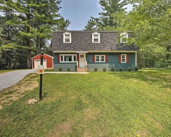 Cozy Great Barrington Home about 1 Mi to Ski Resort! - Great Barrington - Building