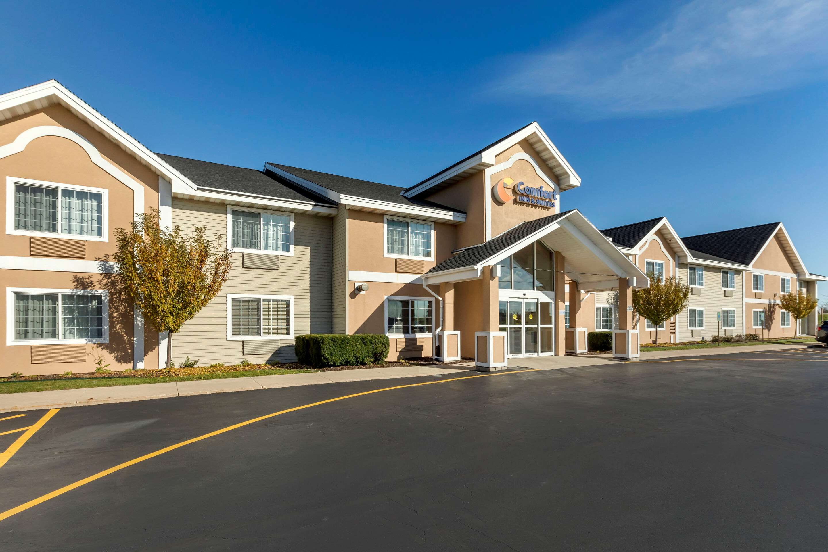 Comfort Inn & Suites Jackson - West Bend - Jackson - Gebouw
