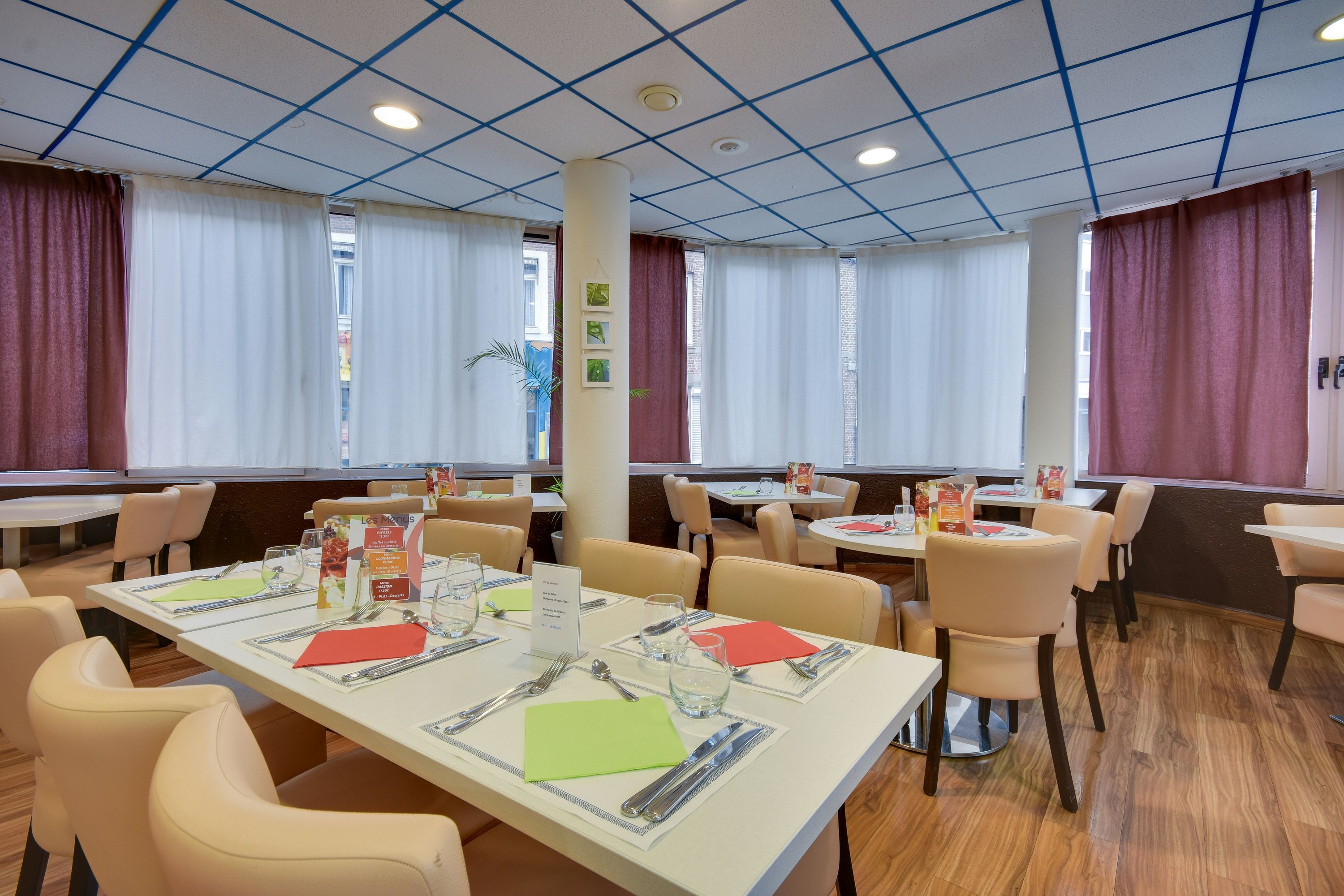 Brit Hotel Lille Centre - ליל - מסעדה