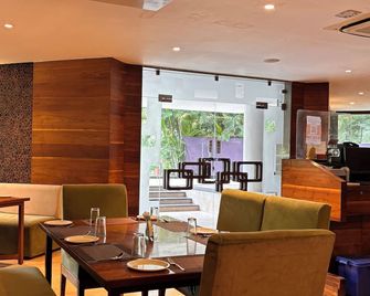 Palm Green Club Resort - Kheda - Restaurant