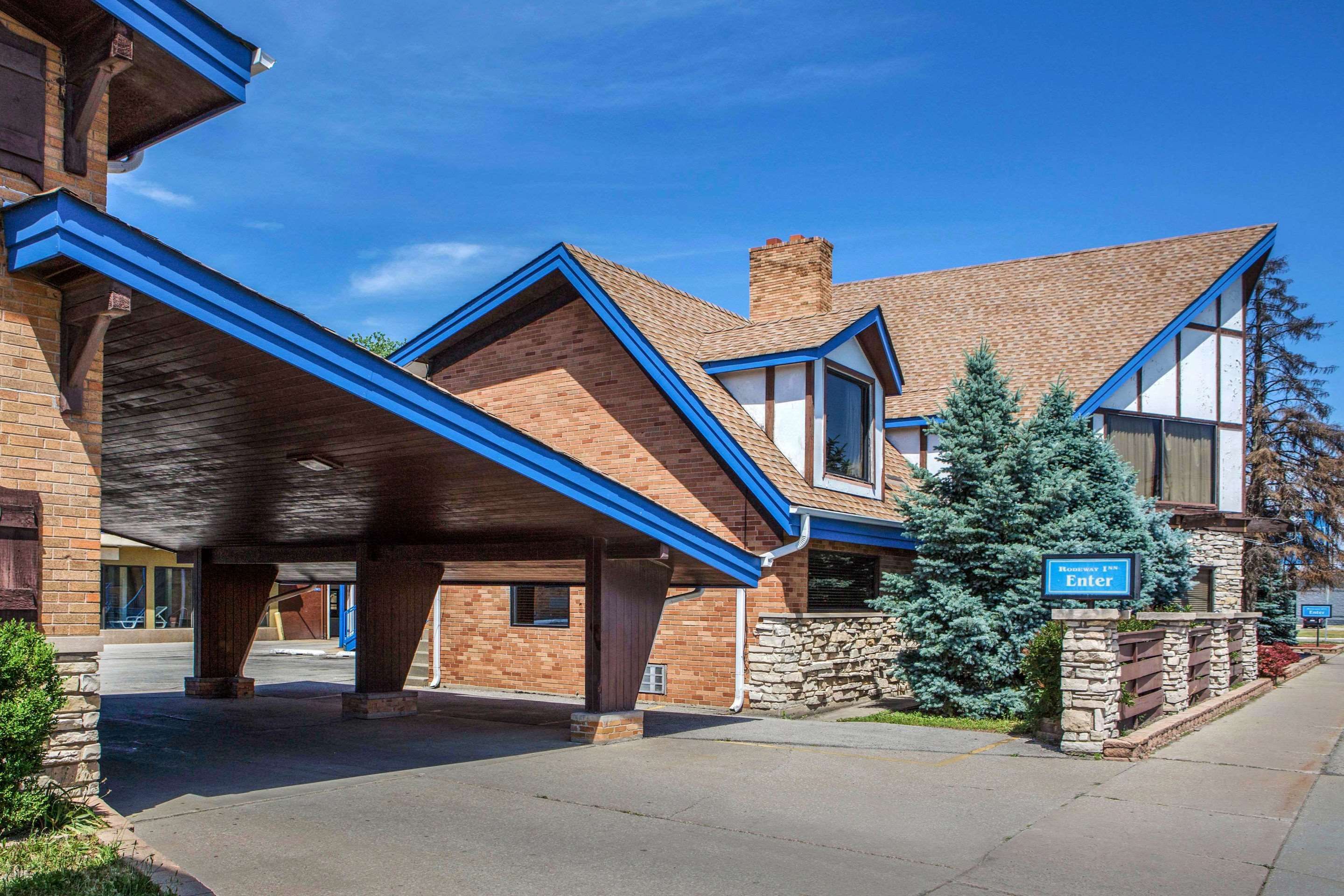 Rodeway Inn Lyons La Grange 72 (̶8̶3̶). Lyons Hotel Deals & Reviews