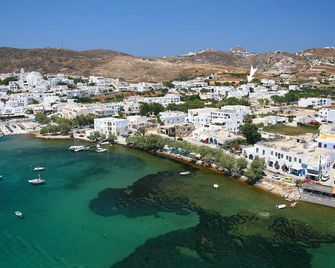 Livanios Studios - Adamantas - Outdoors view