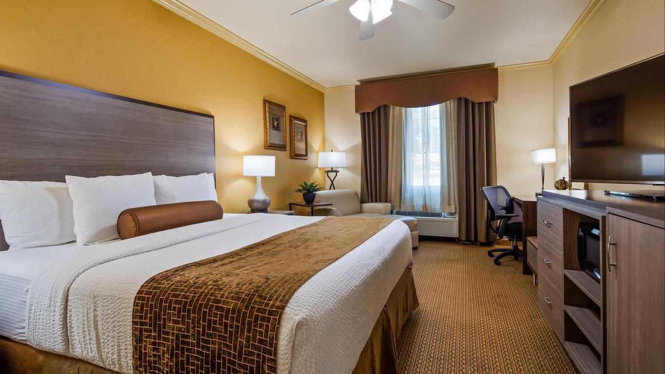 Best Western Plus Crown Colony Inn & Suites