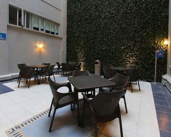 One Ciudad de Mexico Alameda - Mexico City - Patio