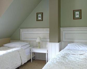 Dwór Carski - Spała - Habitación