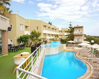 Pelagia Bay - Agia Pelagia - Pool